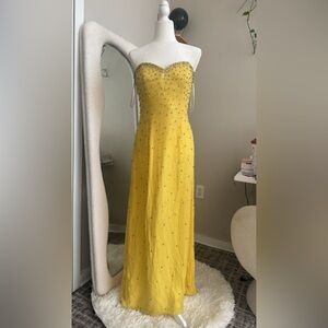 Elegant Yellow Evening Gown